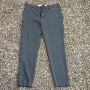 Zara’s men dress pants. Size 32.